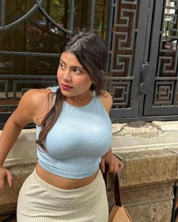 Attractive Companion Girl Available in Adoni