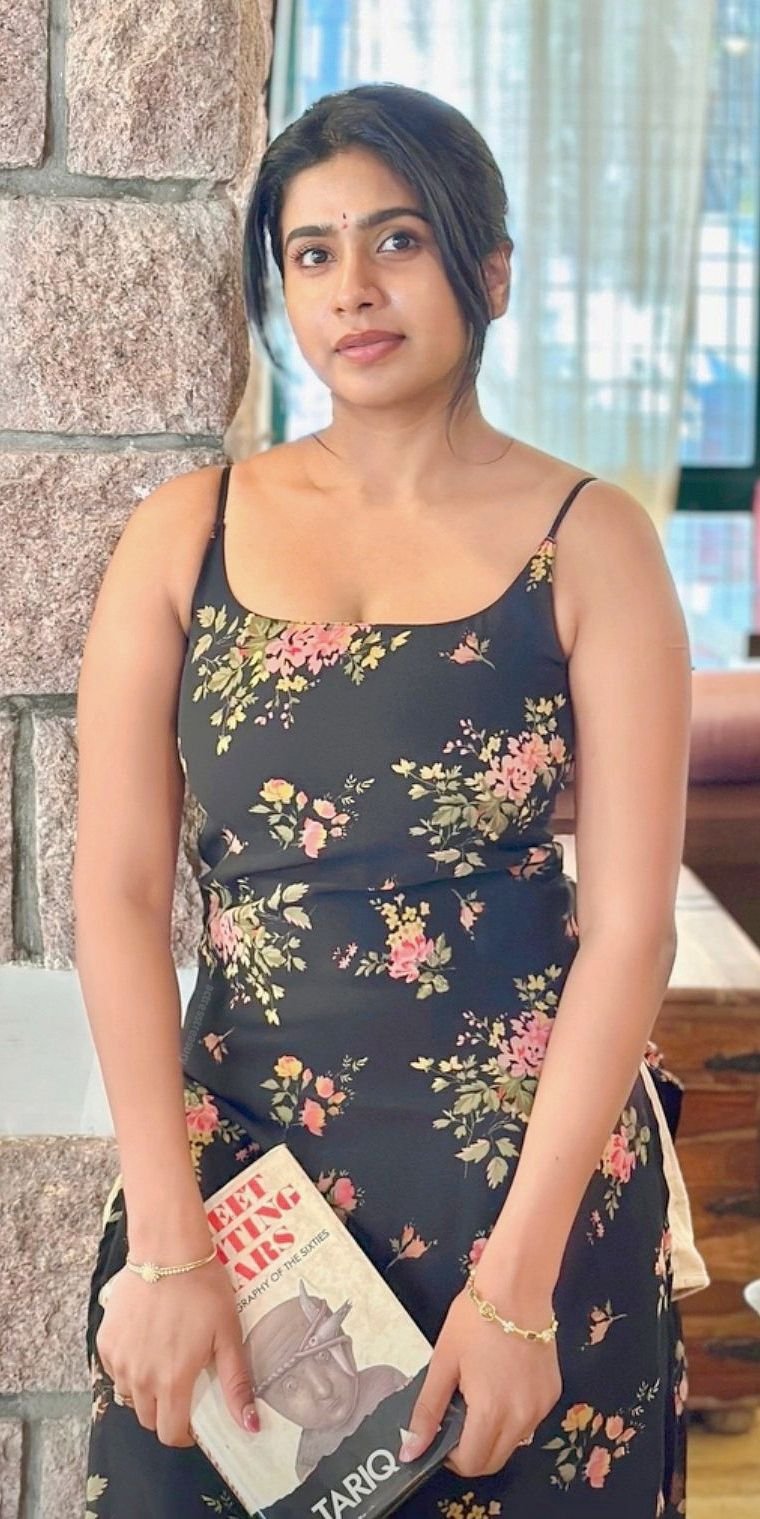 Almora Gorgeous Escort Service - Call Anytime