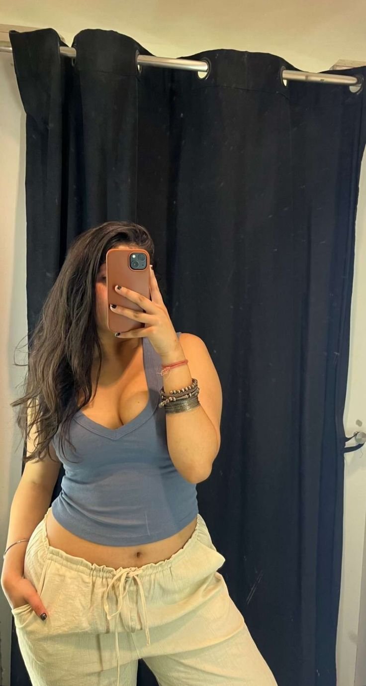 Stunning Escort Available Now in Aalo
